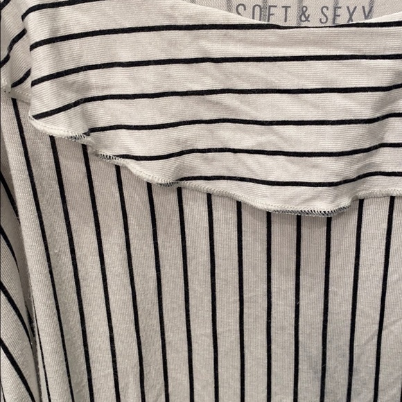 Cold Shoulder Ruffle Accent Top - Picture 2 of 4